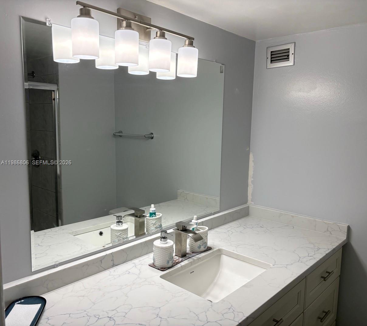 427 Golden Isles Dr #10D, Hallandale Beach FL 33009
