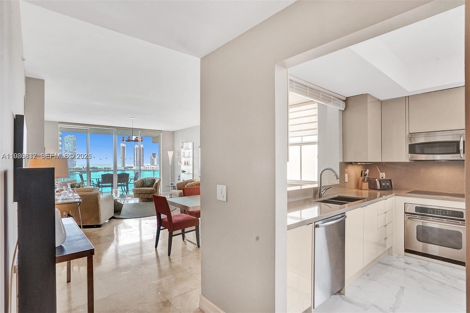 3340 NE 190th St #1409, Aventura FL 33180
