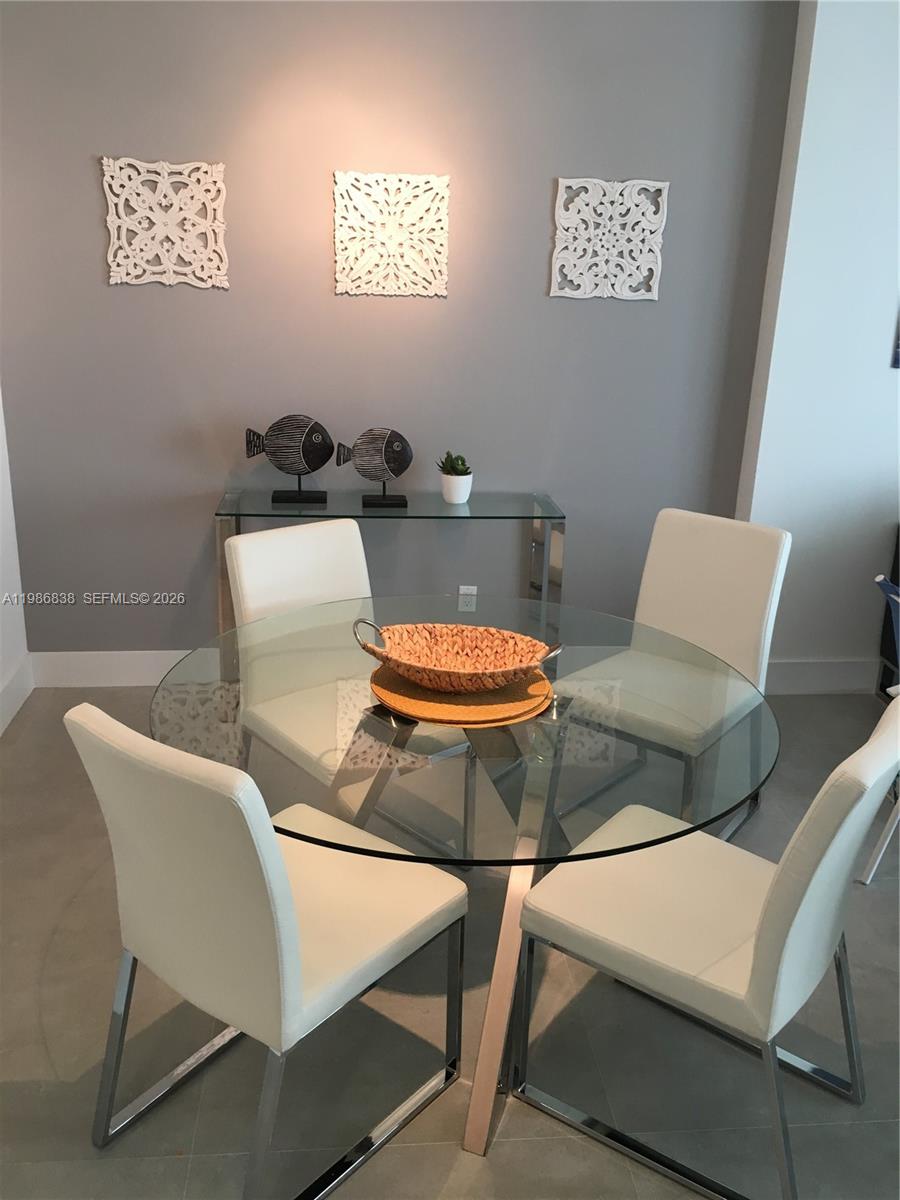 335 S Biscayne Blvd #3910, Miami FL 33131