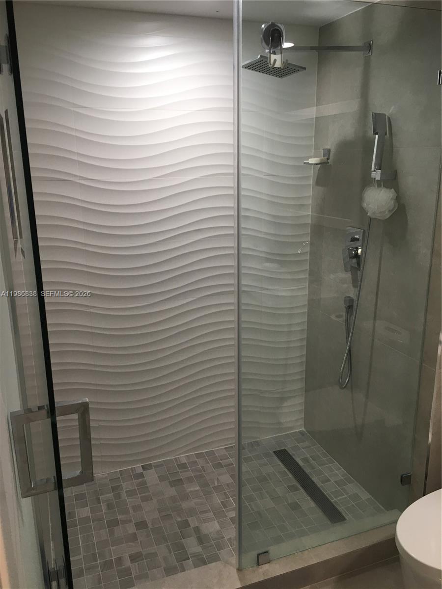 335 S Biscayne Blvd #3910, Miami FL 33131