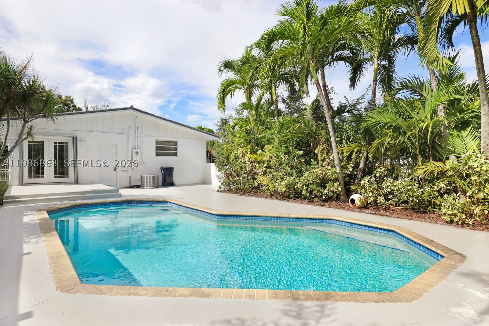 8850 NE 4th Ave, El Portal FL 33138