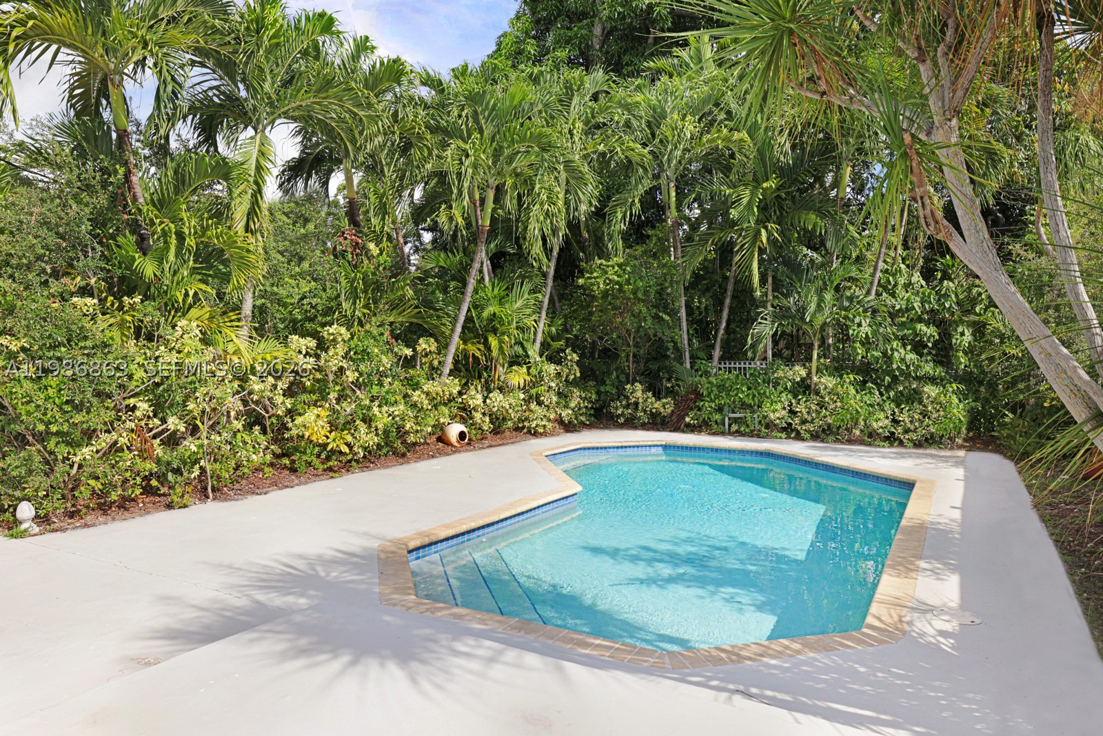 8850 NE 4th Ave, El Portal FL 33138