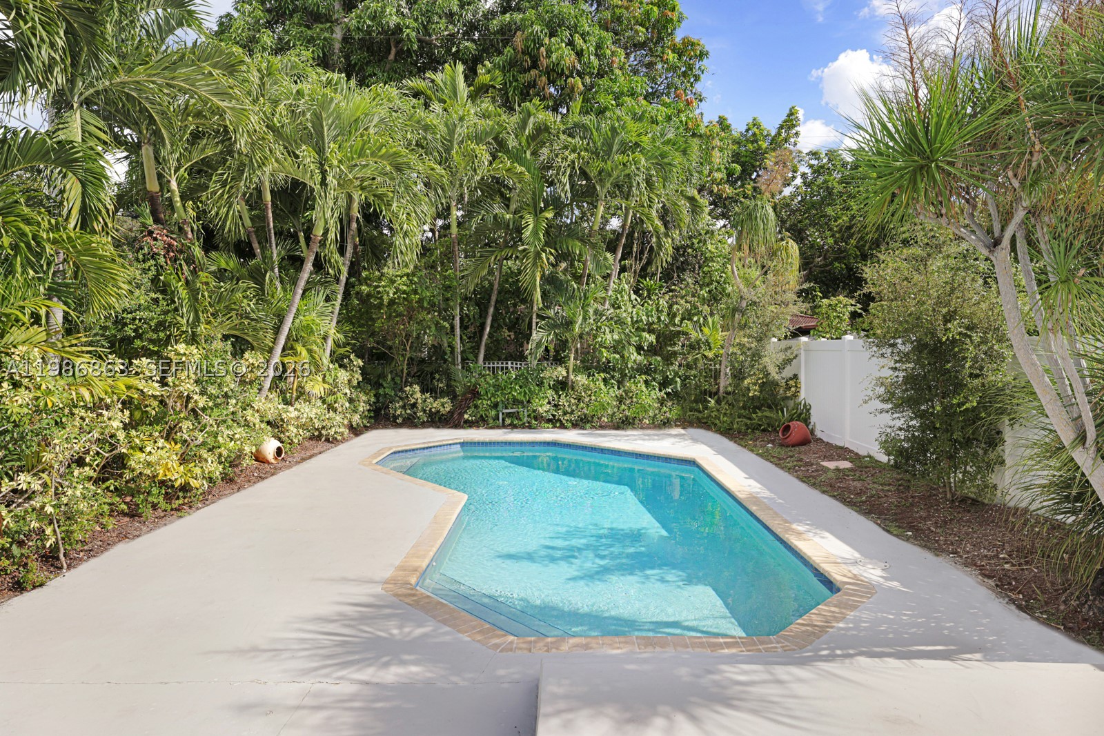 8850 NE 4th Ave, El Portal FL 33138