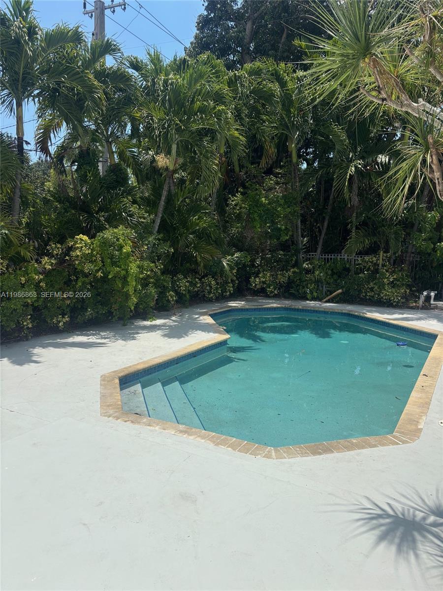 8850 NE 4th Ave, El Portal FL 33138