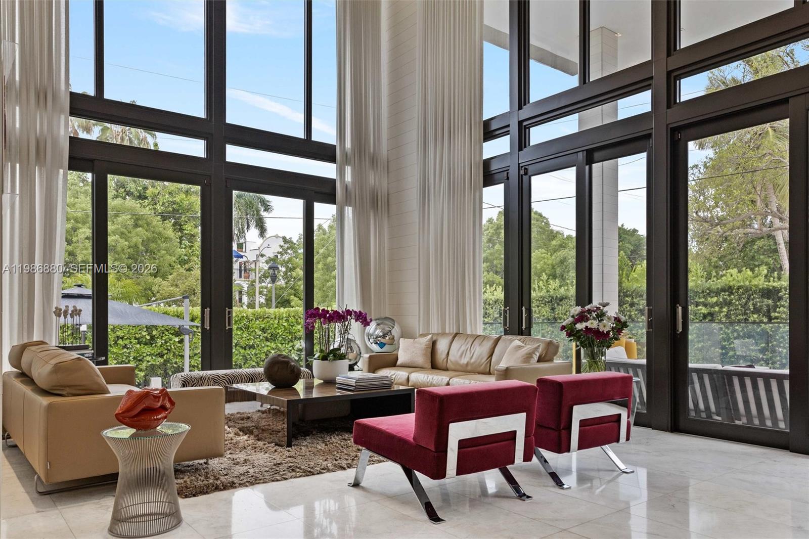 610 Harbor Cir, Key Biscayne FL 33149