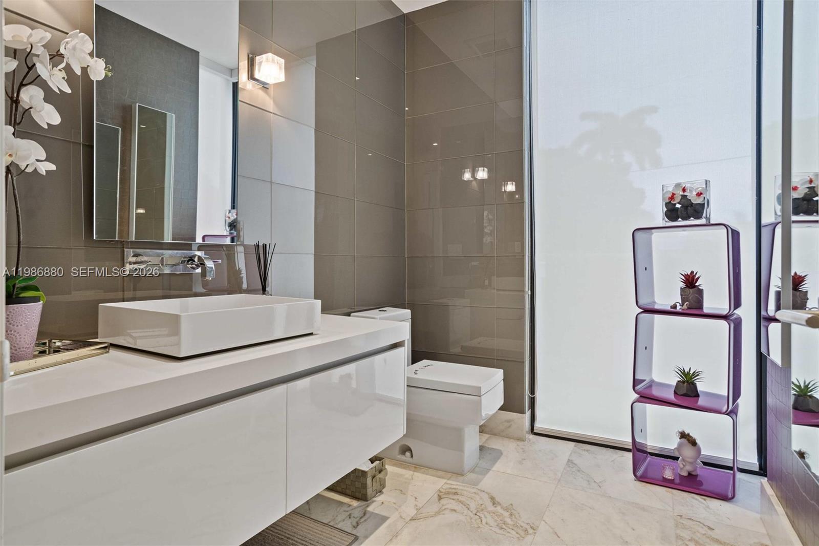 610 Harbor Cir, Key Biscayne FL 33149