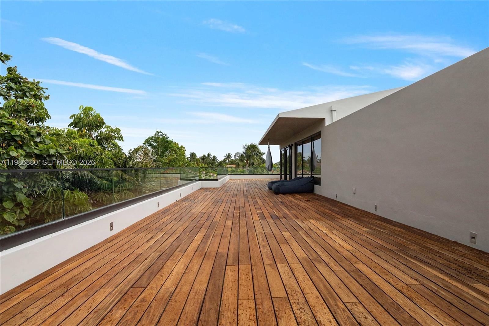 610 Harbor Cir, Key Biscayne FL 33149