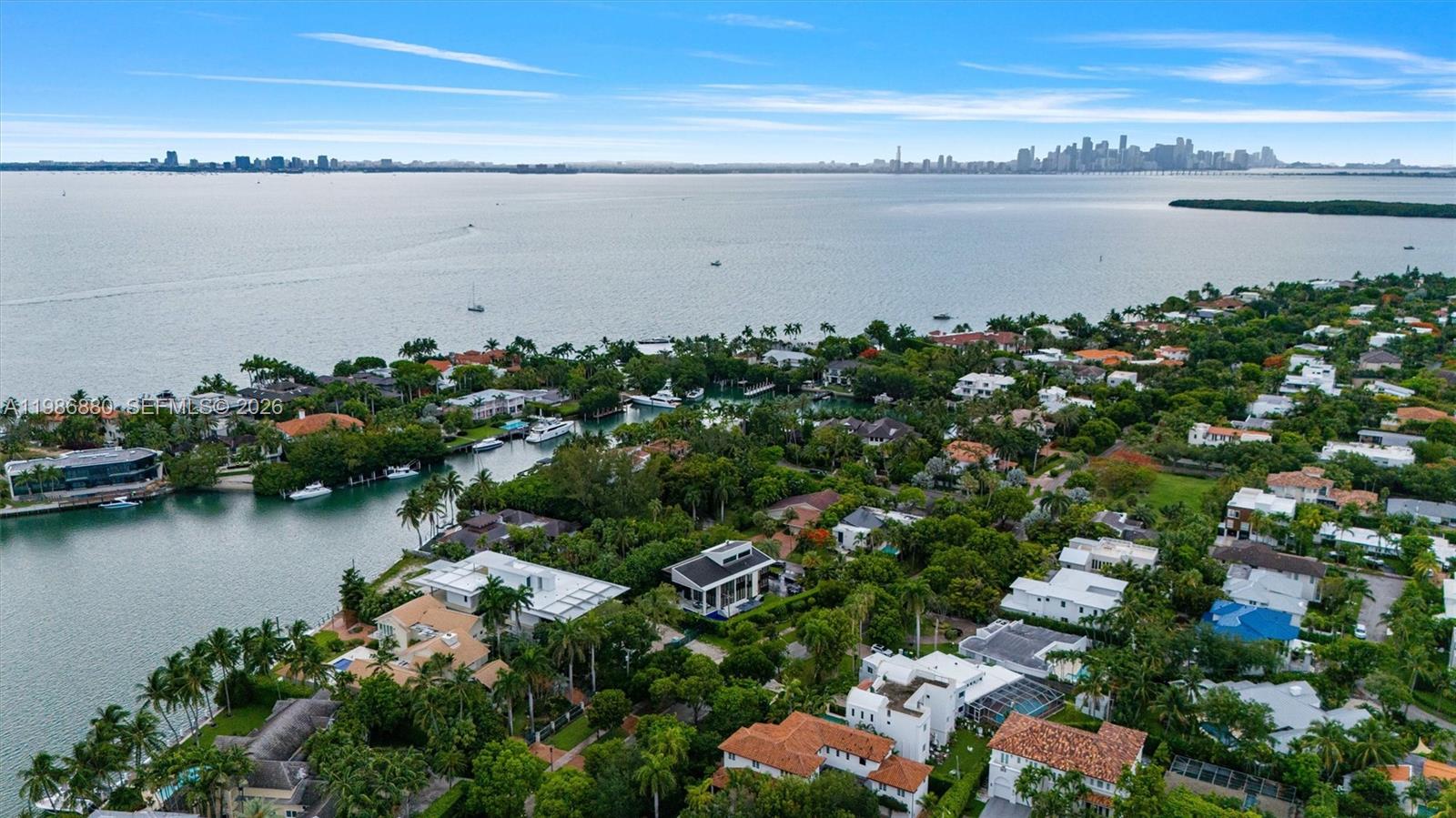 610 Harbor Cir, Key Biscayne FL 33149