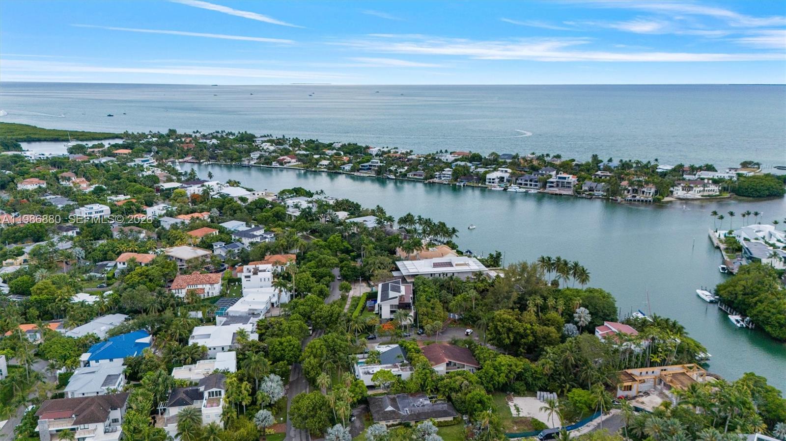610 Harbor Cir, Key Biscayne FL 33149