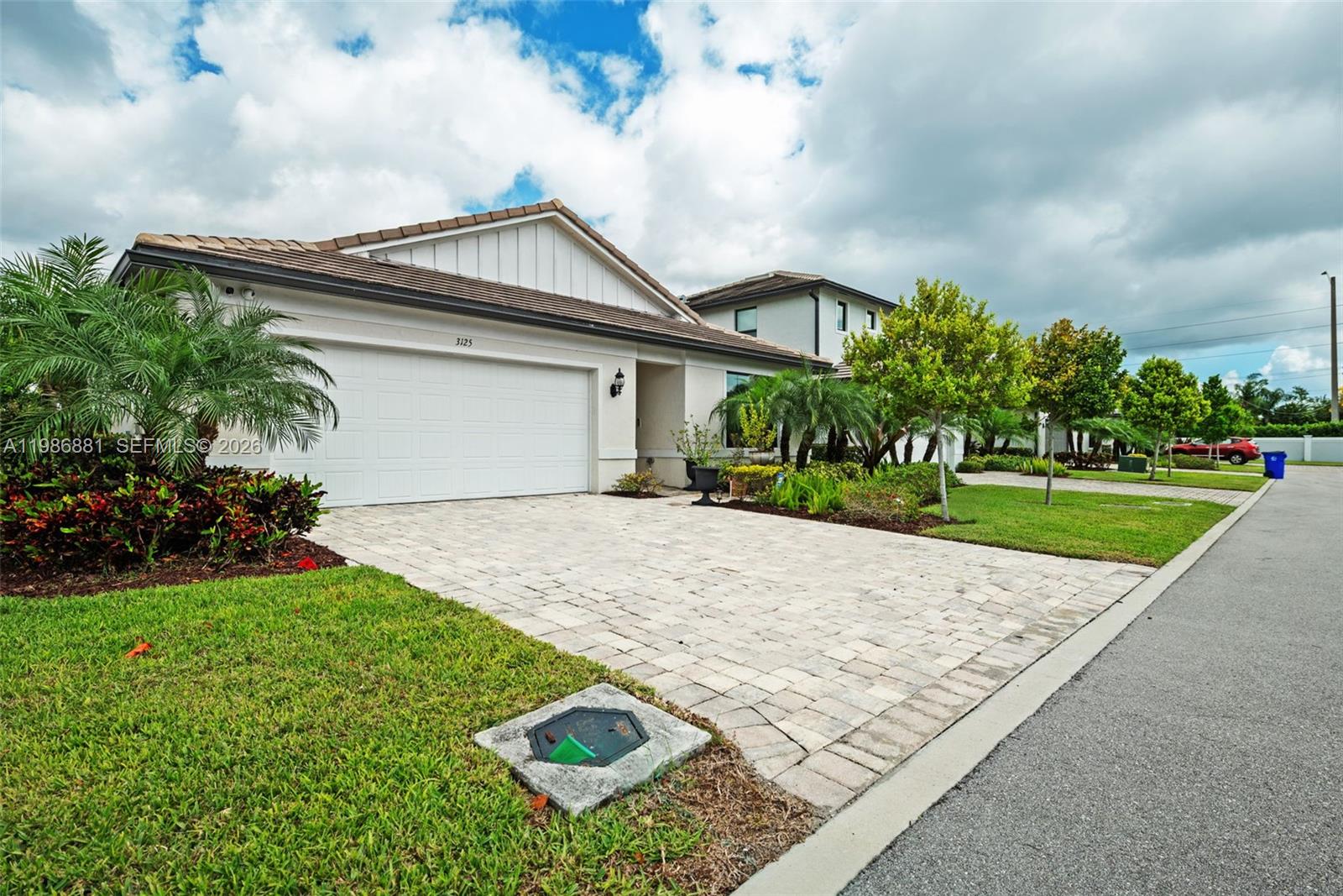 3125 Buttonwood Ct, Lauderdale Lakes FL 33311