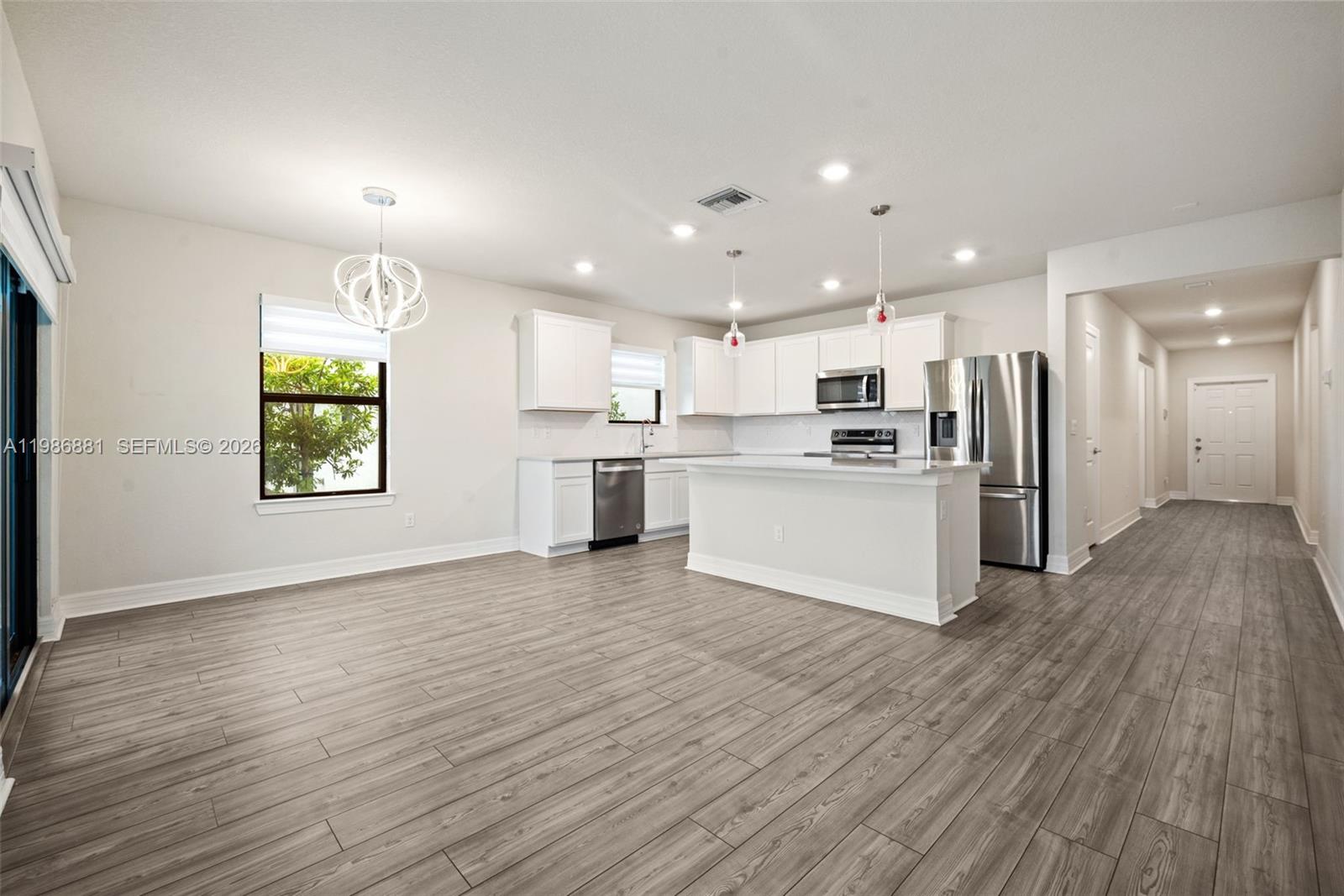 3125 Buttonwood Ct, Lauderdale Lakes FL 33311