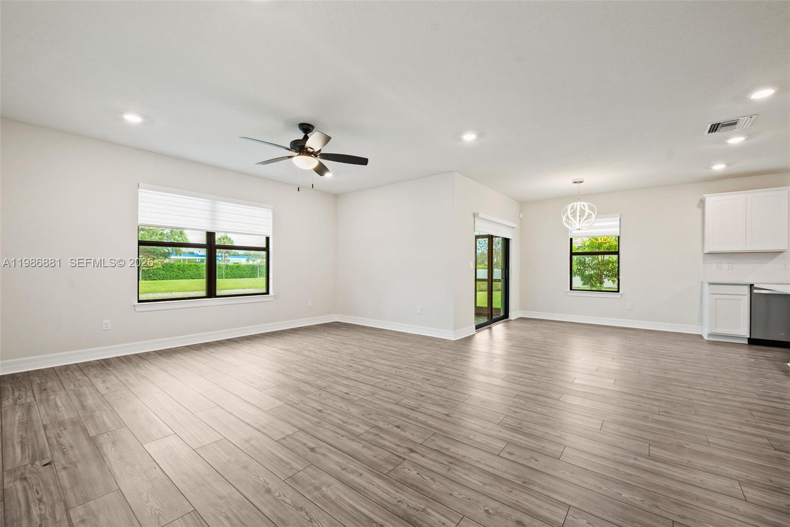 3125 Buttonwood Ct, Lauderdale Lakes FL 33311