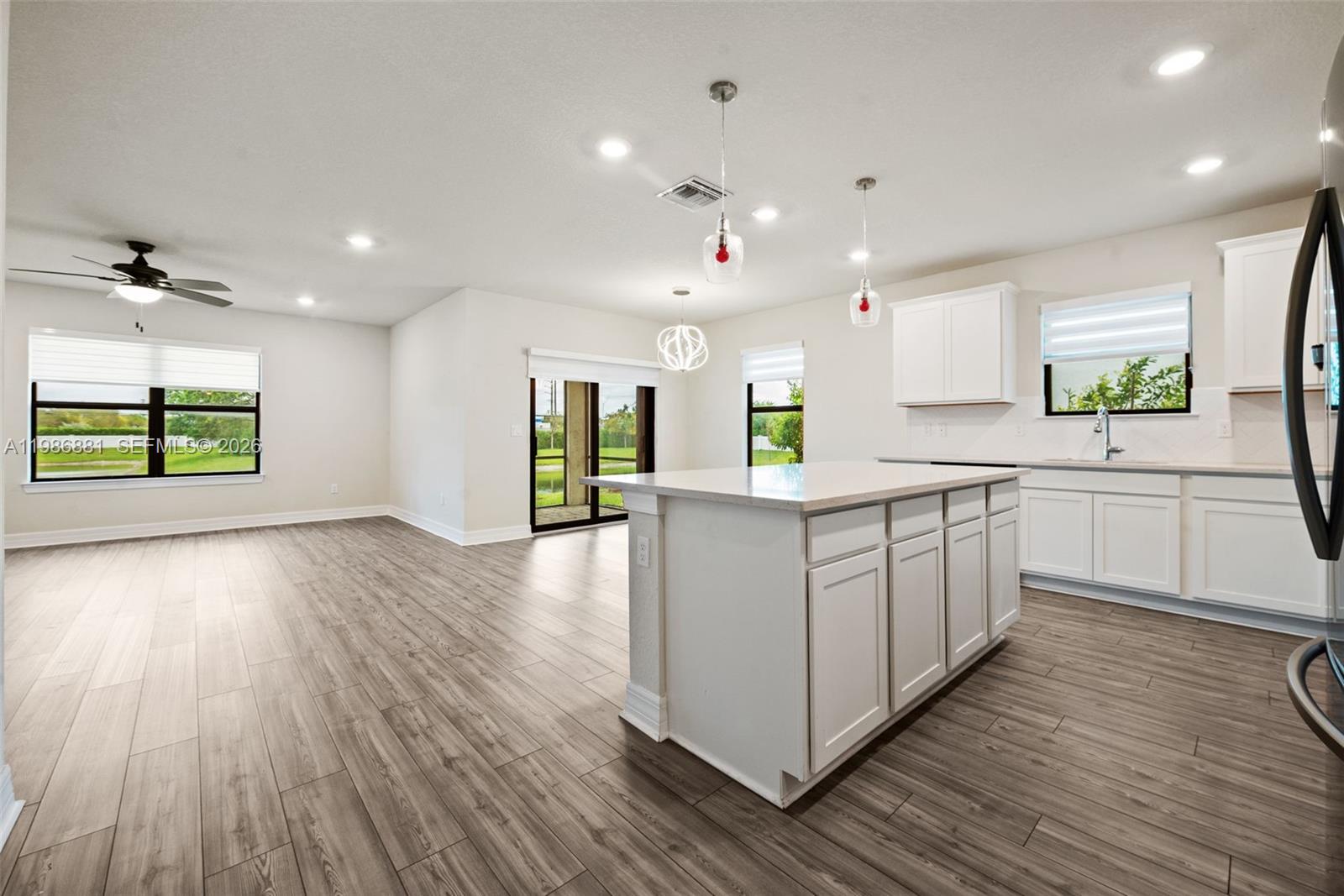 3125 Buttonwood Ct, Lauderdale Lakes FL 33311