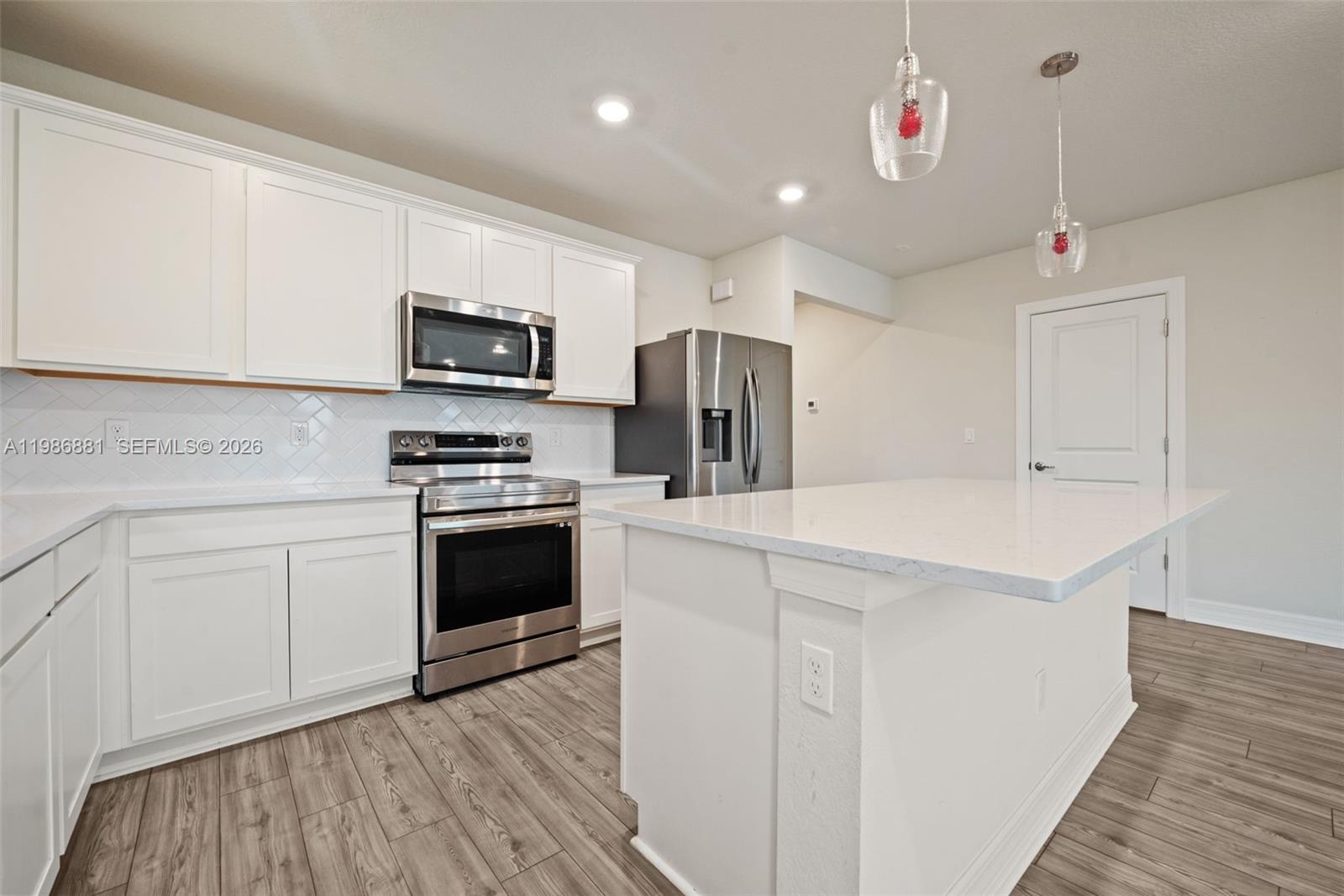 3125 Buttonwood Ct, Lauderdale Lakes FL 33311