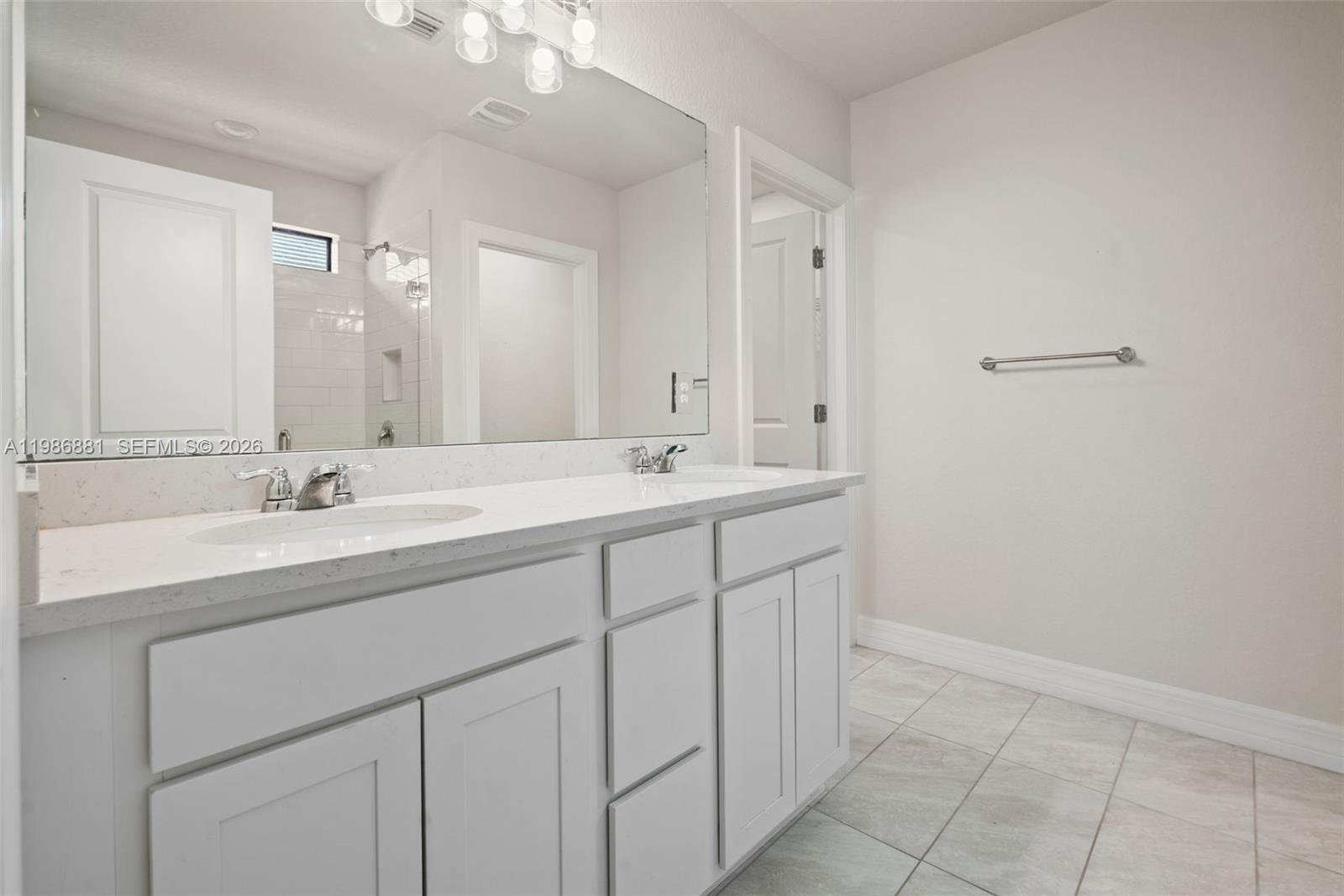 3125 Buttonwood Ct, Lauderdale Lakes FL 33311