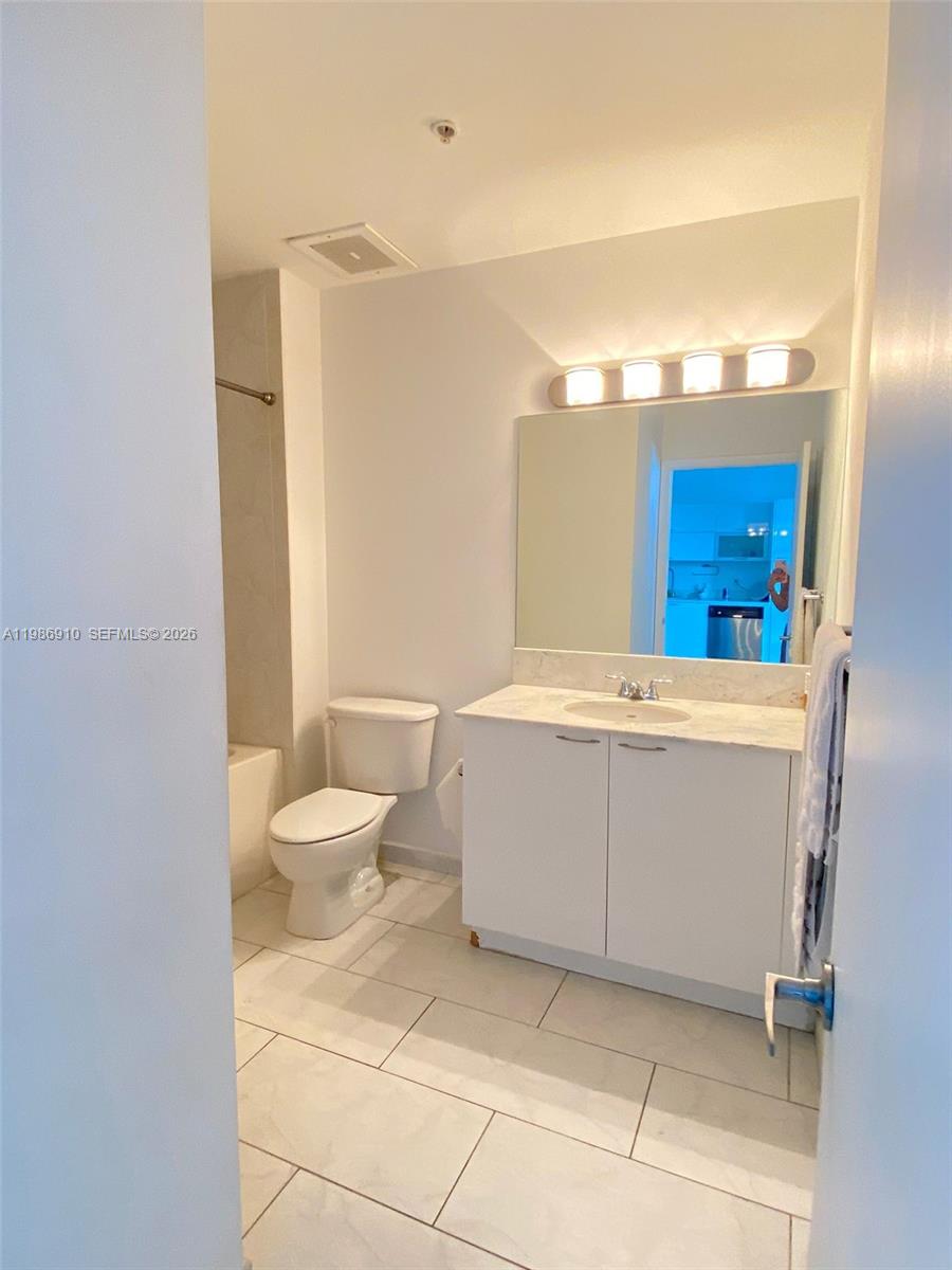 133 NE 2nd Ave #3407, Miami FL 33132