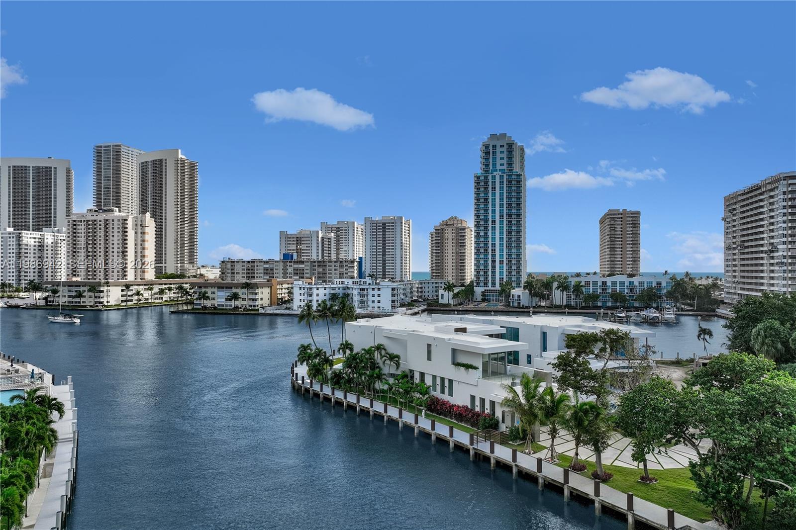 501 Palm Dr, Hallandale Beach FL 33009