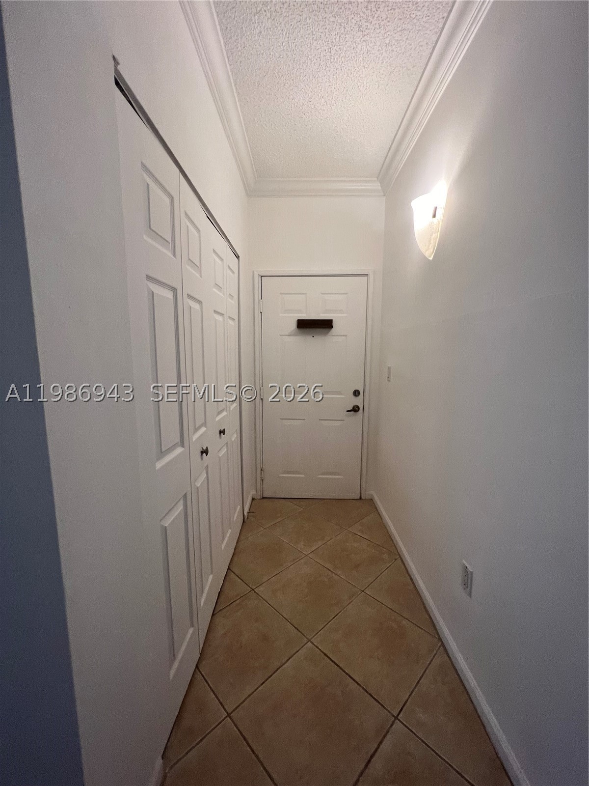 1000 Scotia Dr #101, Hypoluxo FL 33462