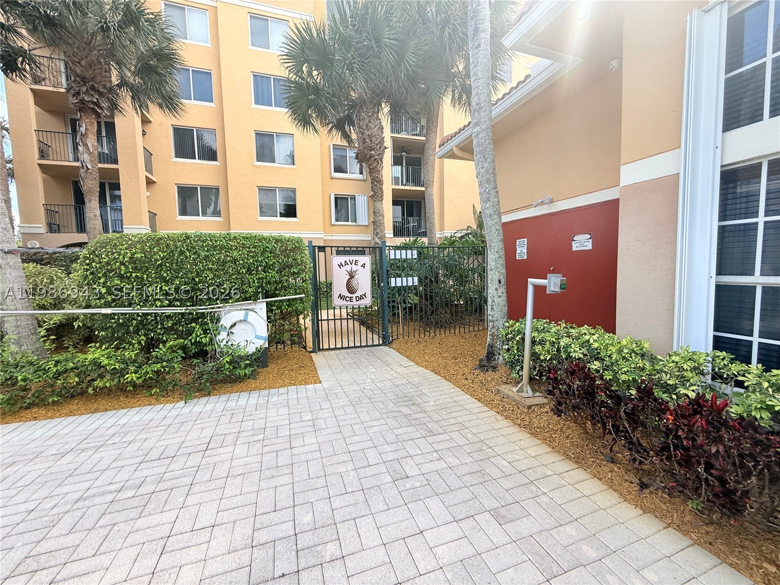 1000 Scotia Dr #101, Hypoluxo FL 33462