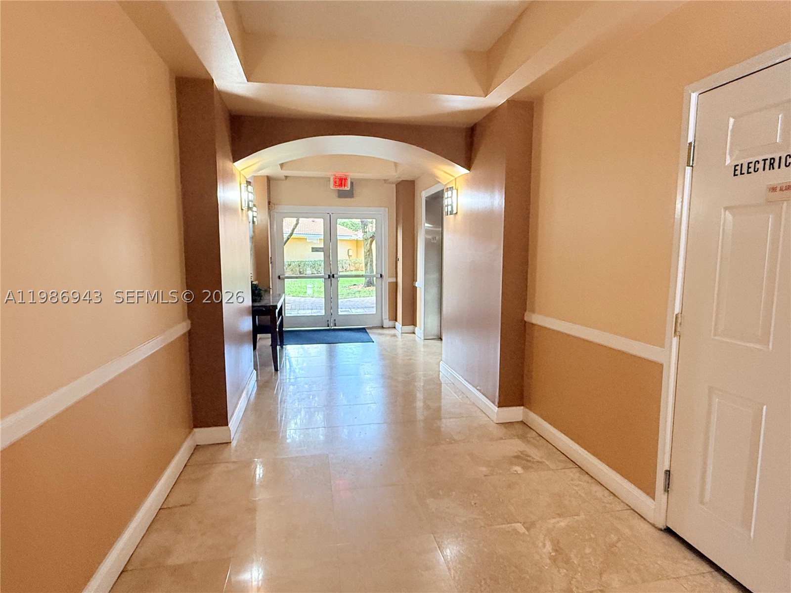 1000 Scotia Dr #101, Hypoluxo FL 33462