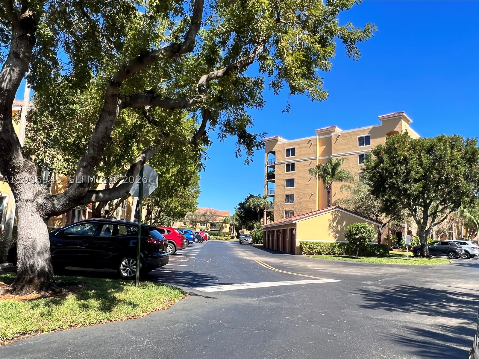 1000 Scotia Dr #101, Hypoluxo FL 33462