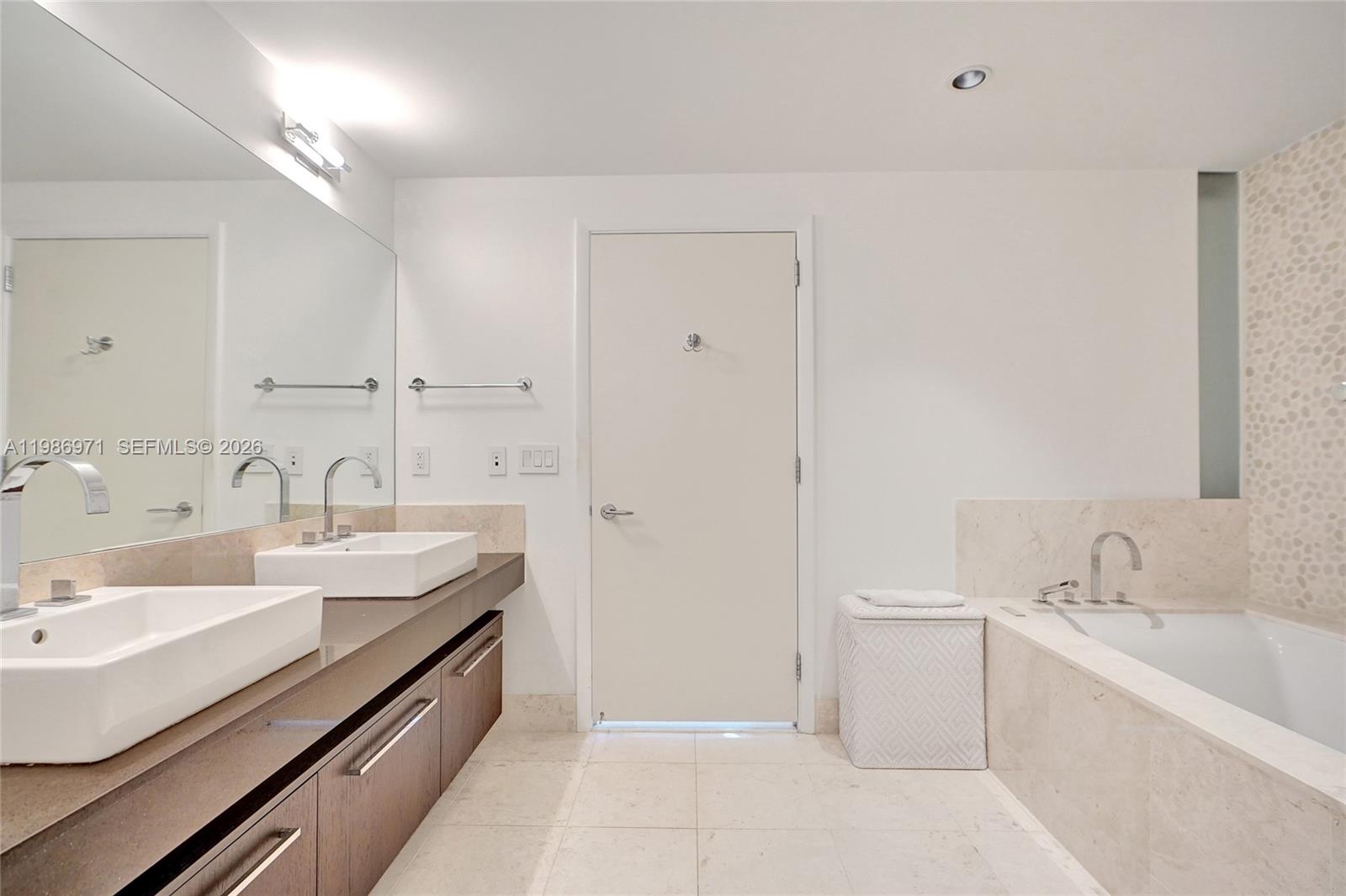 17121 Collins Ave #3206, Sunny Isles Beach FL 33160