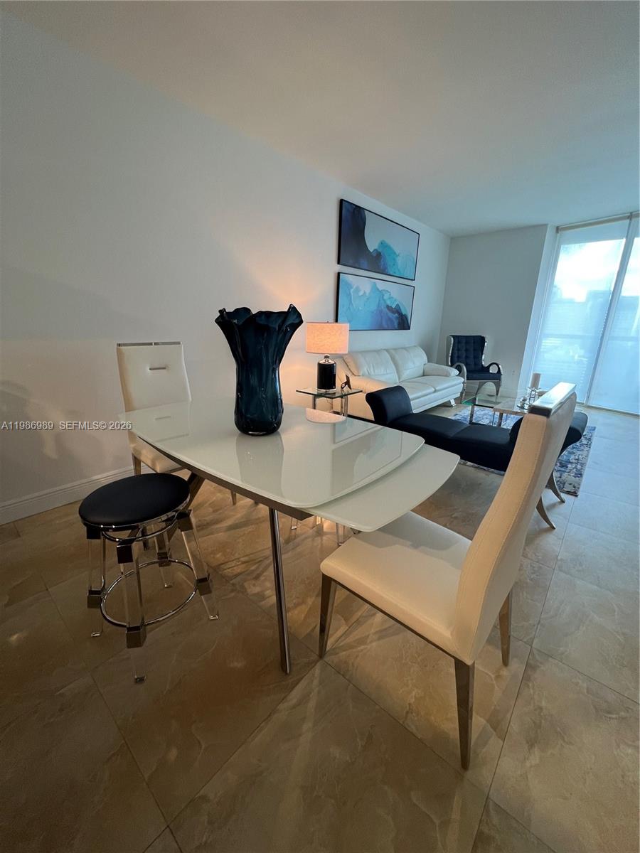 495 Brickell Ave #2707, Miami FL 33131