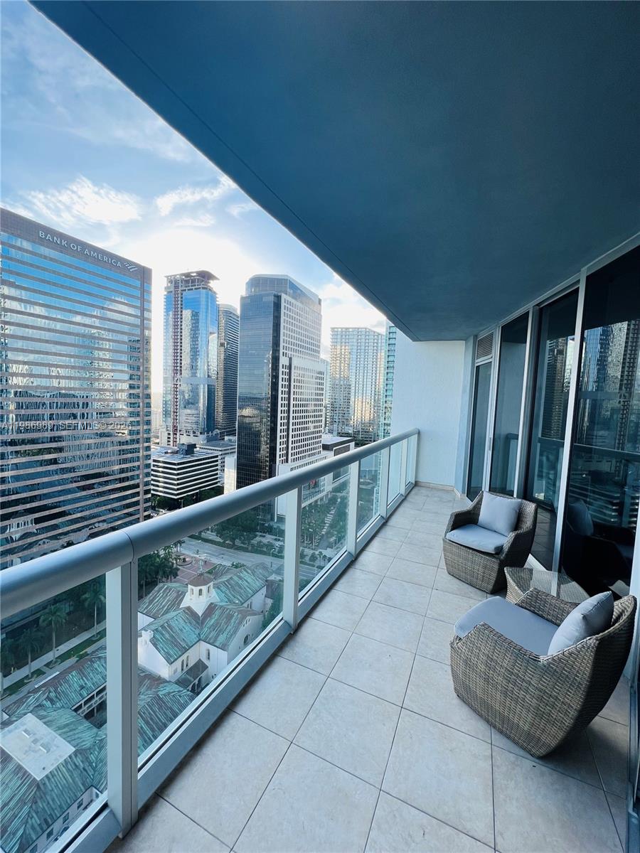 495 Brickell Ave #2707, Miami FL 33131