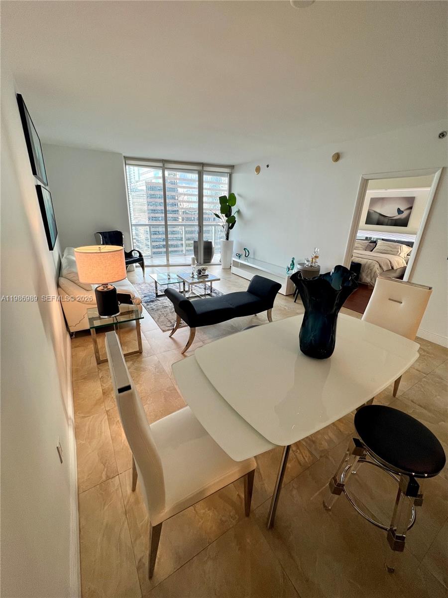 495 Brickell Ave #2707, Miami FL 33131