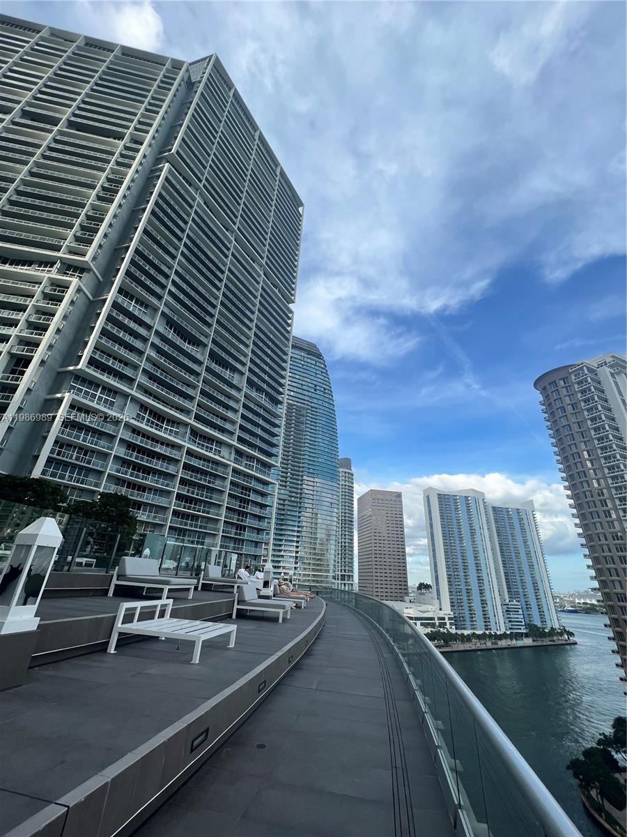 495 Brickell Ave #2707, Miami FL 33131