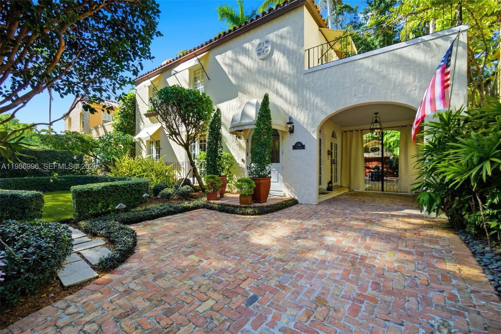 1231 Catalonia Ave, Coral Gables FL 33134