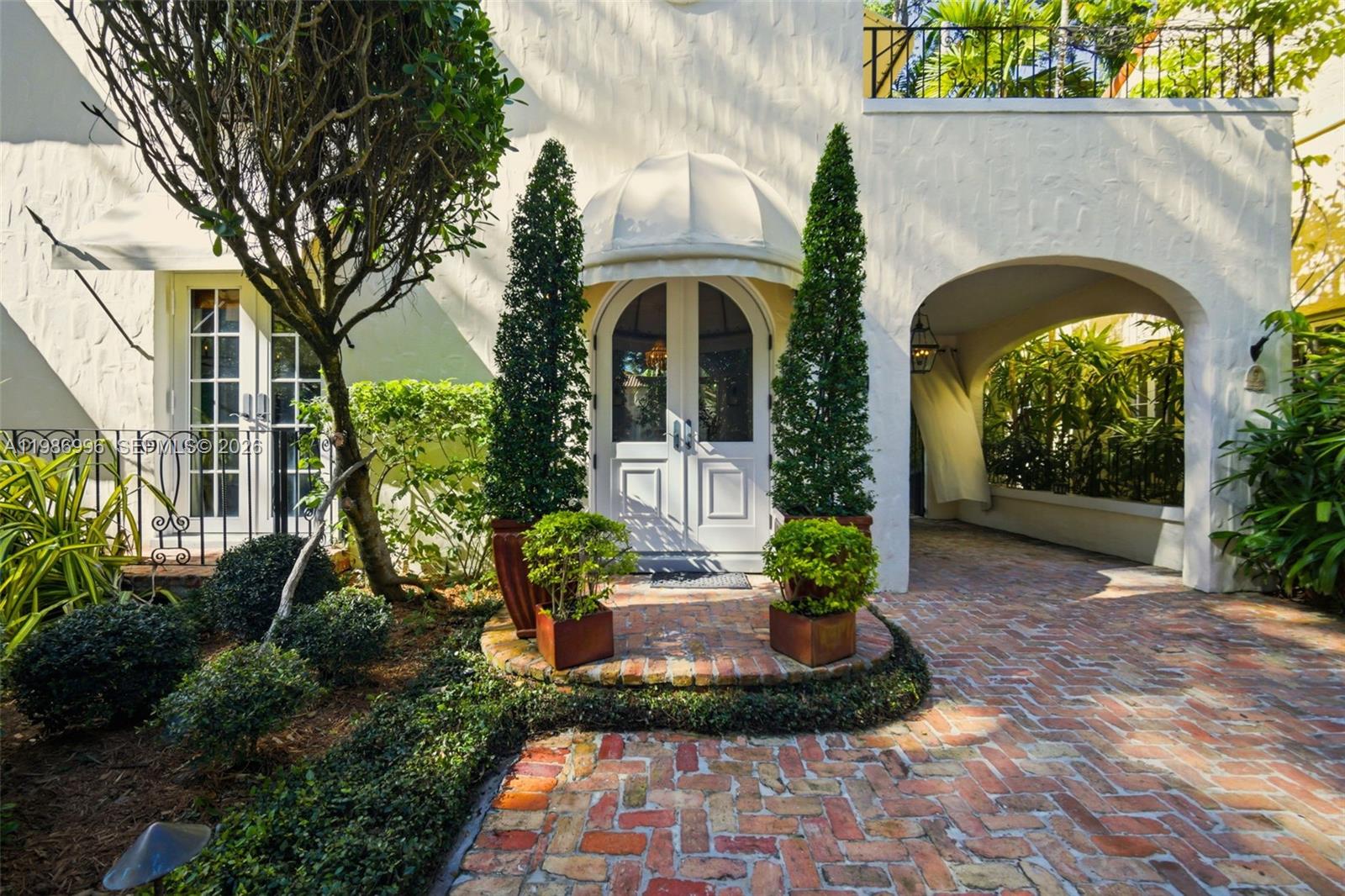1231 Catalonia Ave, Coral Gables FL 33134