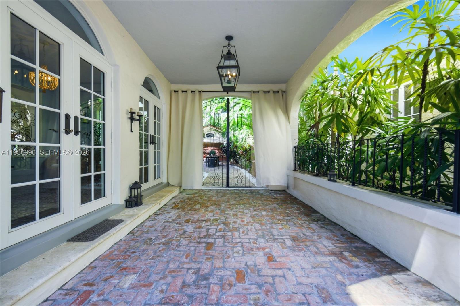 1231 Catalonia Ave, Coral Gables FL 33134