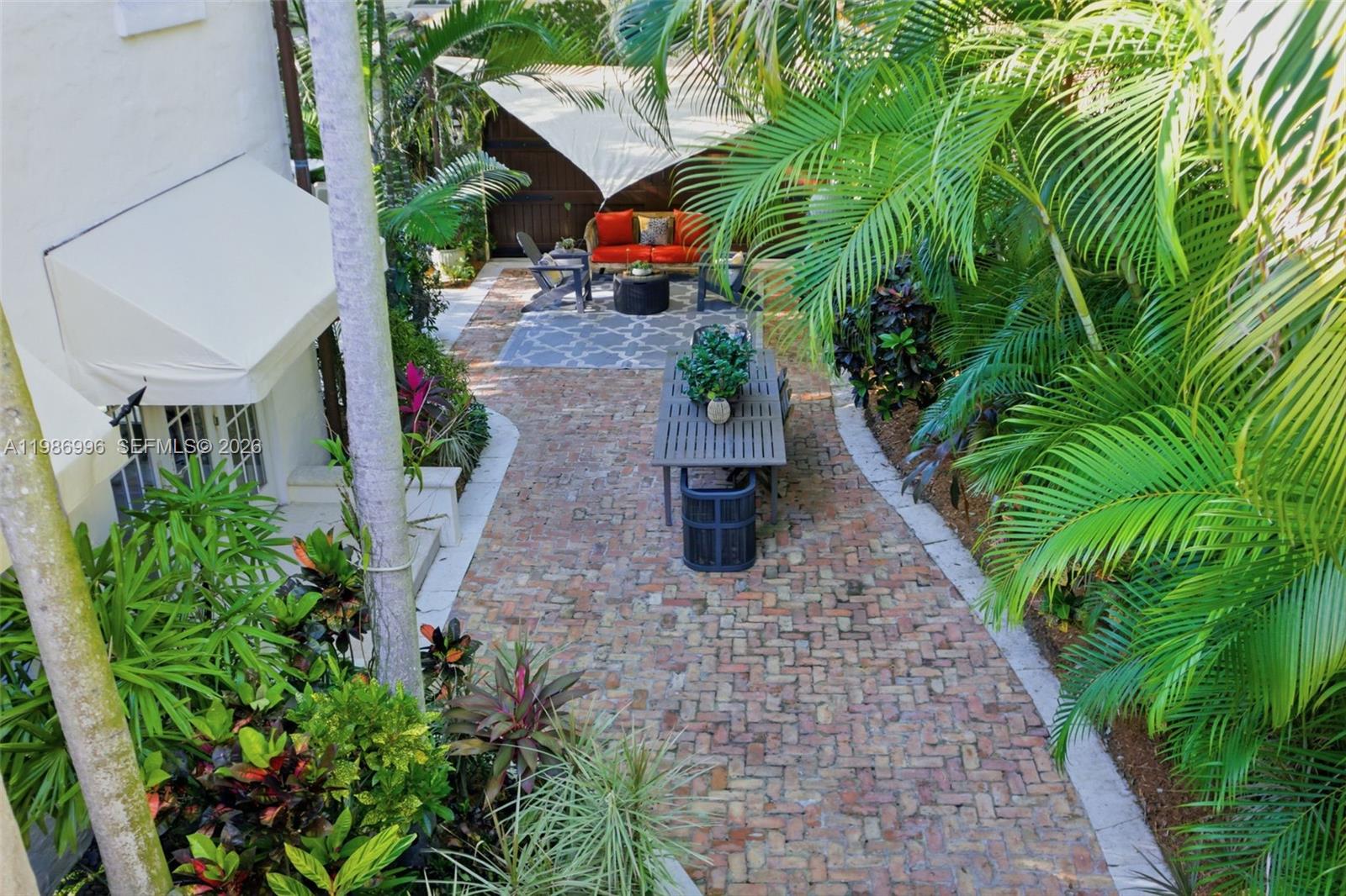 1231 Catalonia Ave, Coral Gables FL 33134