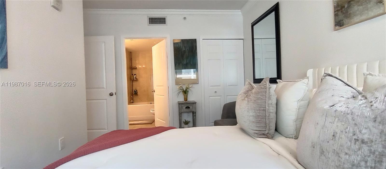 170 SE 14th St #2805, Miami FL 33131