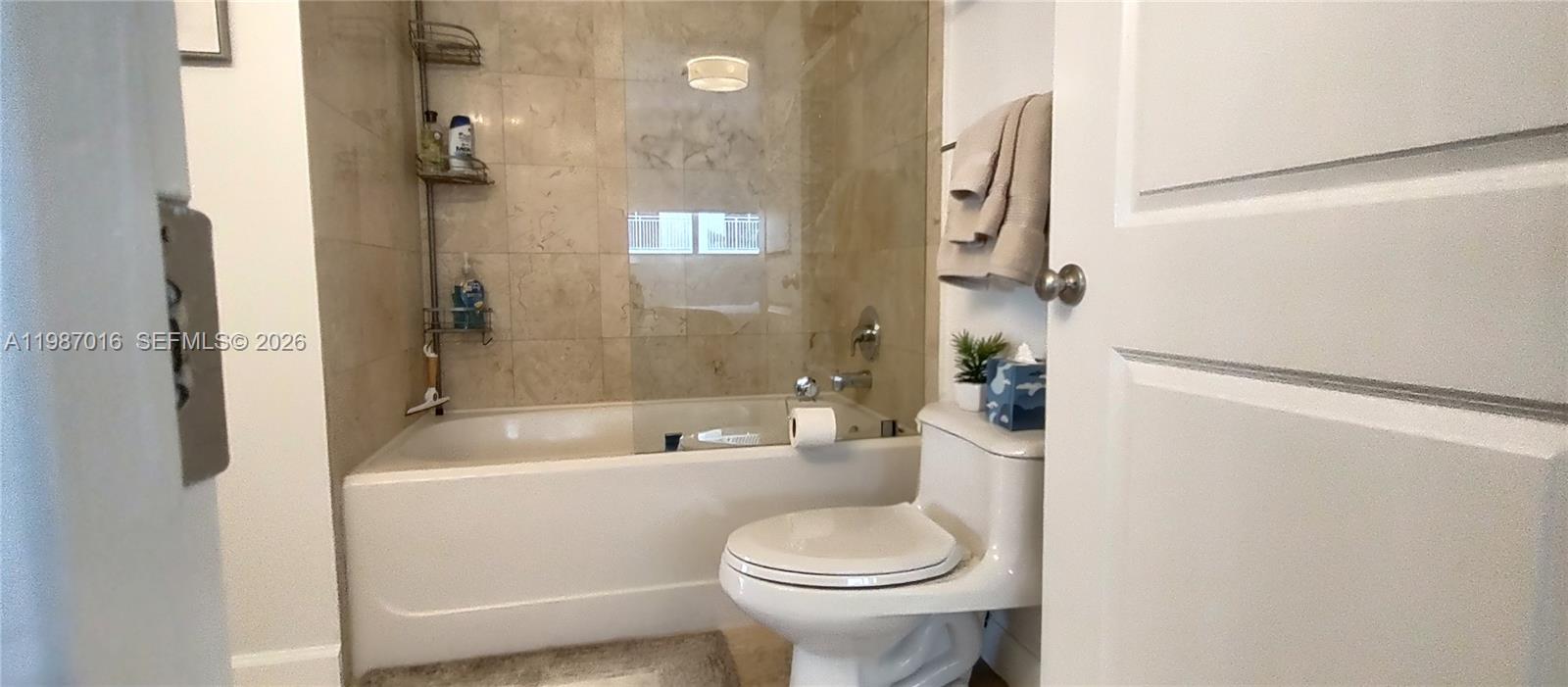 170 SE 14th St #2805, Miami FL 33131