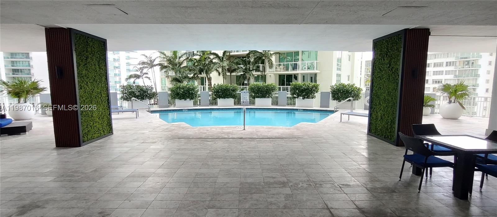 170 SE 14th St #2805, Miami FL 33131
