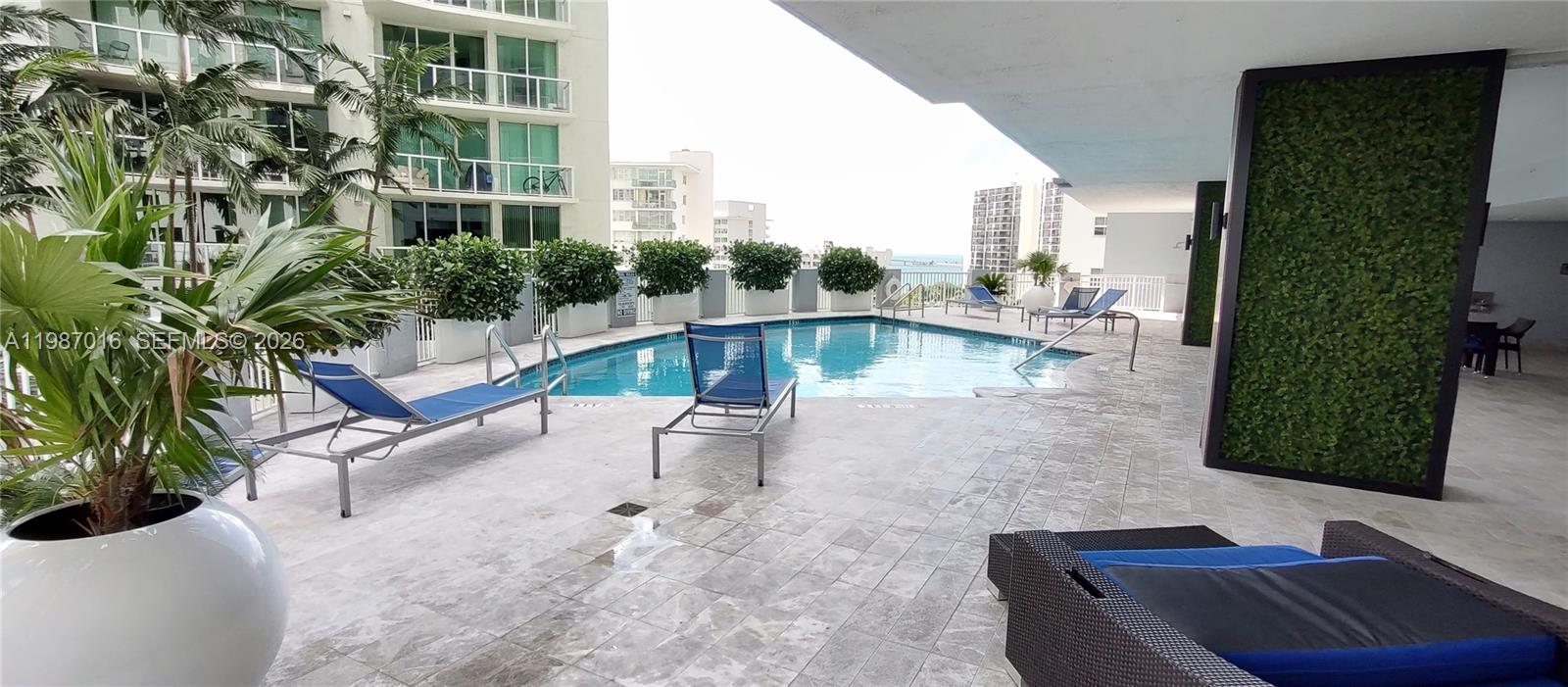 170 SE 14th St #2805, Miami FL 33131