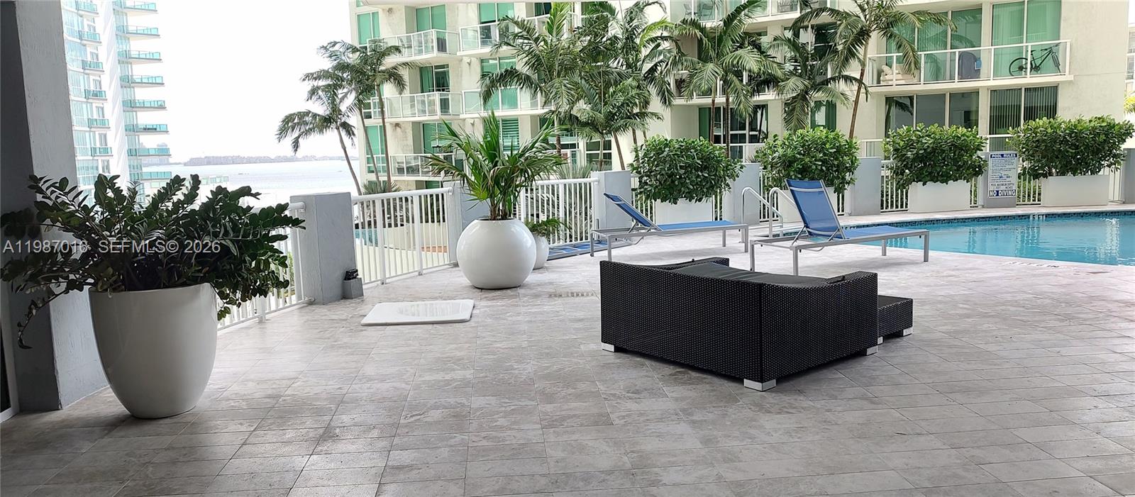 170 SE 14th St #2805, Miami FL 33131