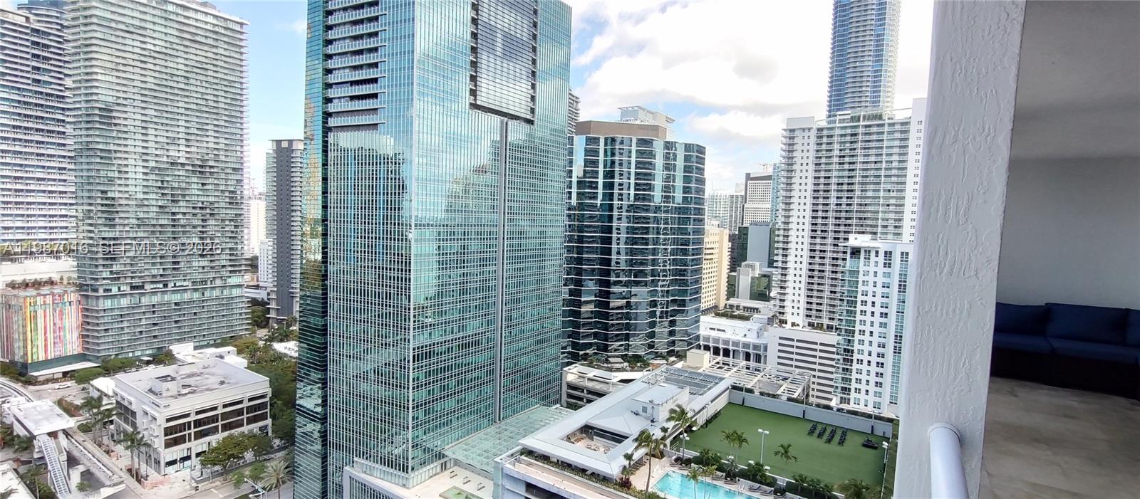 170 SE 14th St #2805, Miami FL 33131
