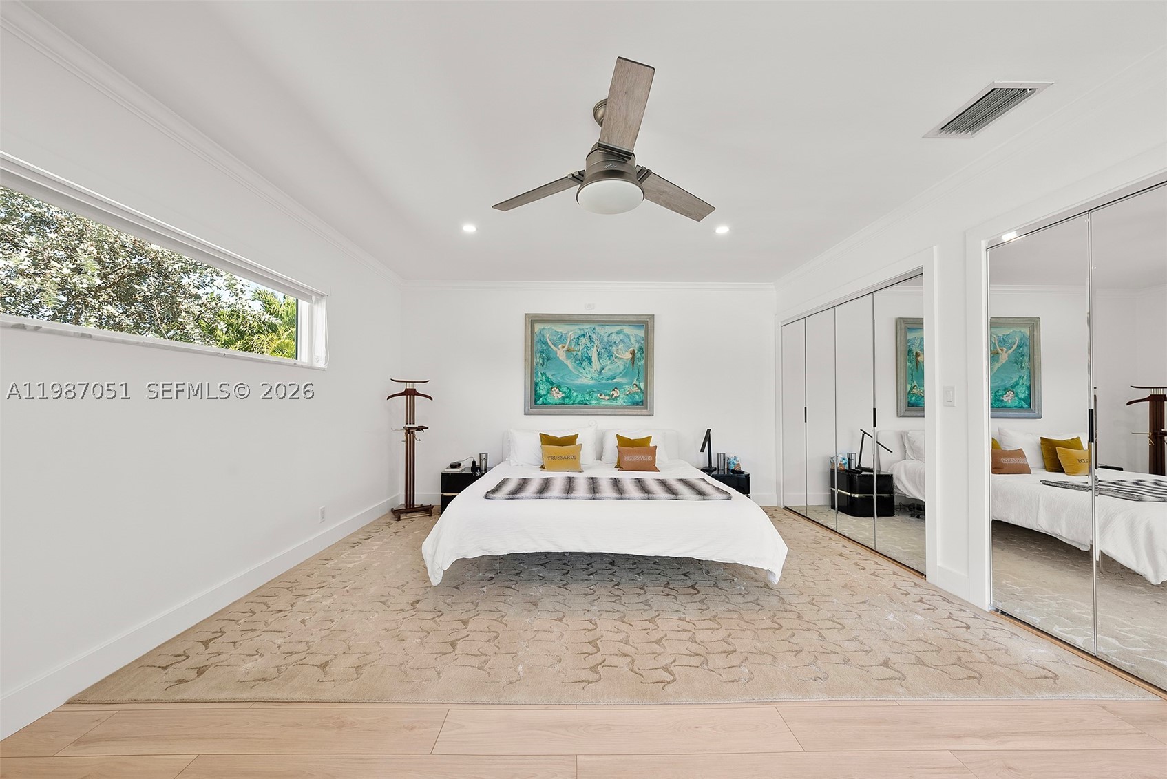 424 Alamanda Dr, Hallandale Beach FL 33009