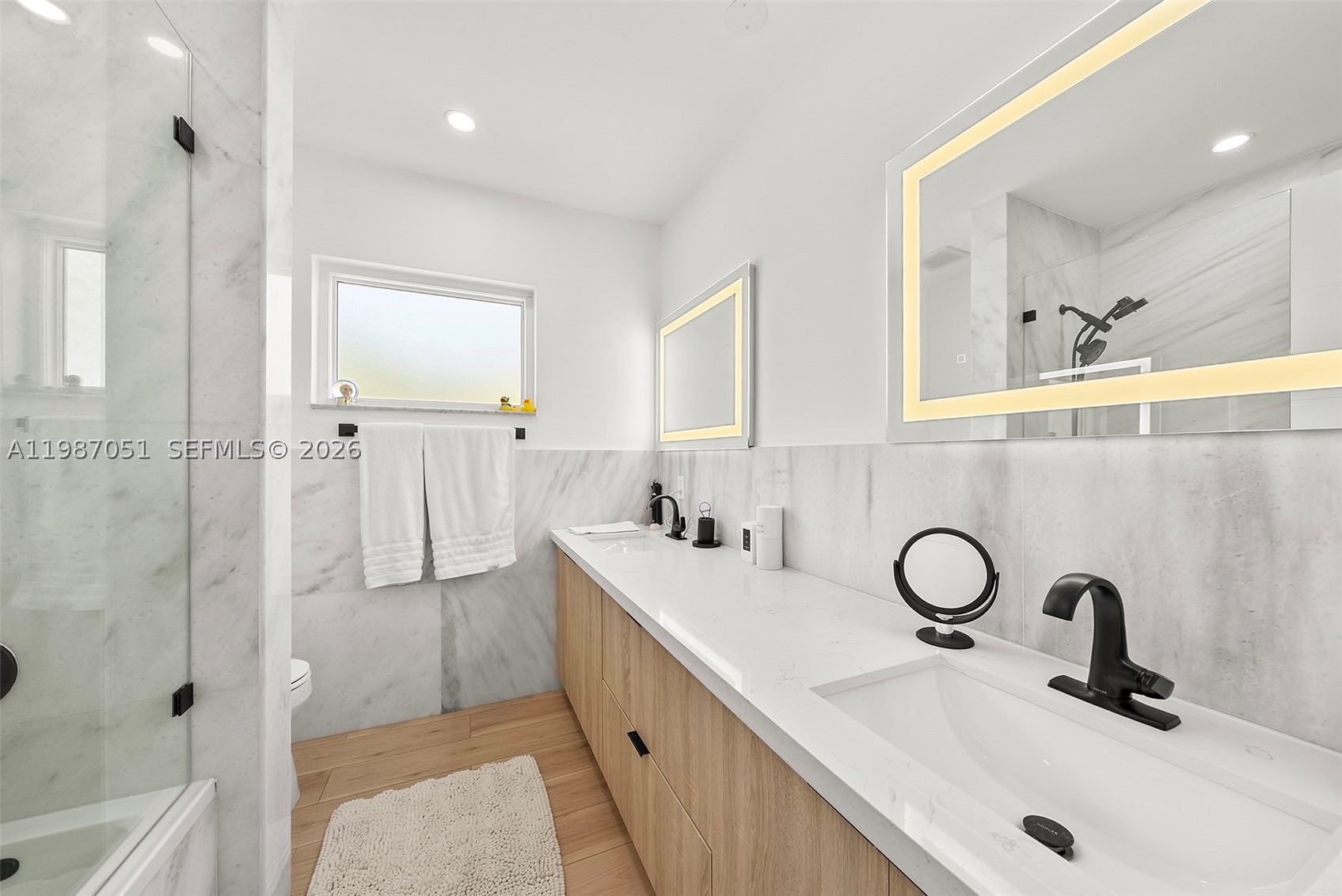 424 Alamanda Dr, Hallandale Beach FL 33009