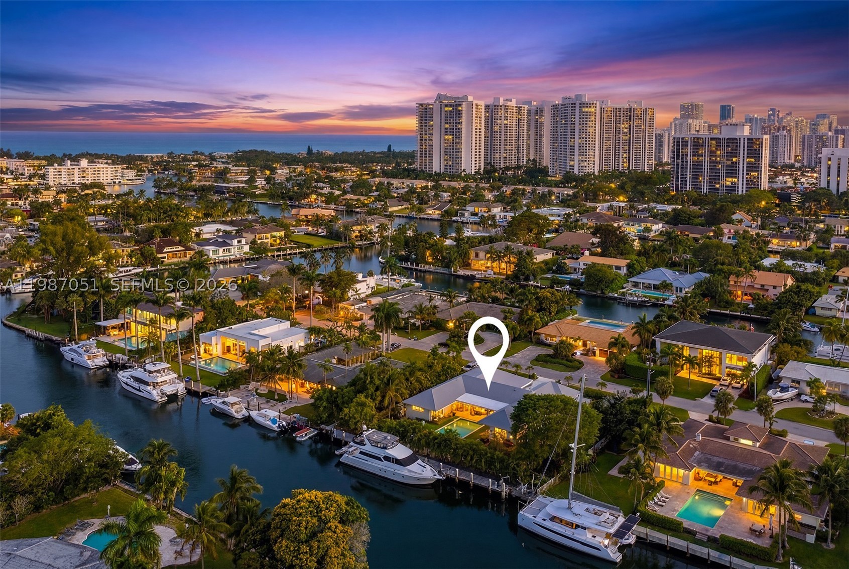 424 Alamanda Dr, Hallandale Beach FL 33009
