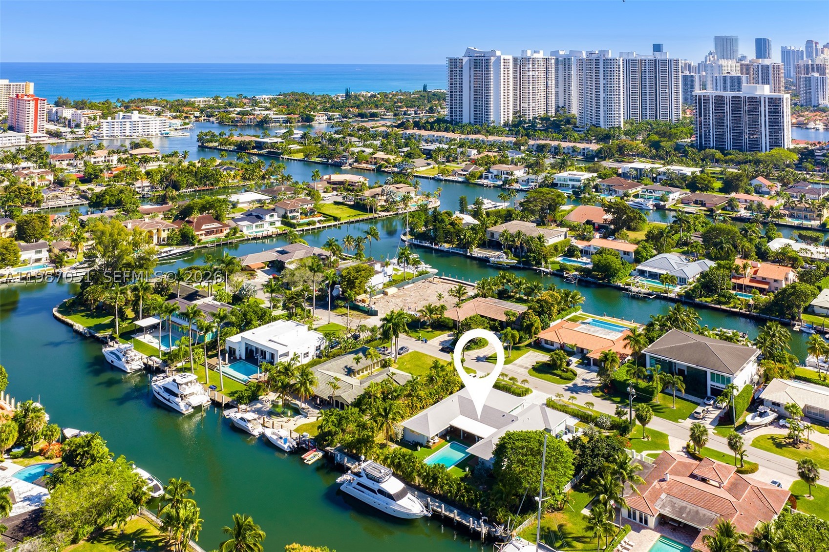 424 Alamanda Dr, Hallandale Beach FL 33009