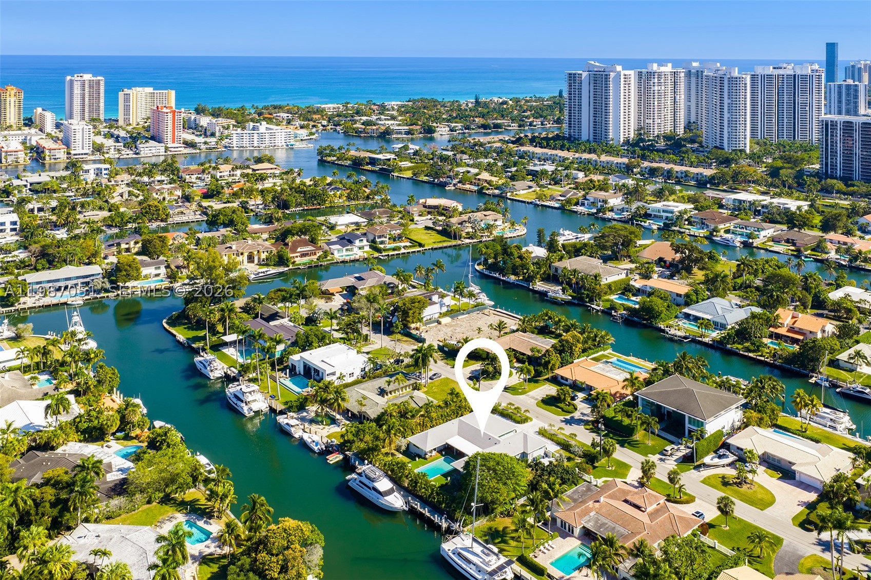 424 Alamanda Dr, Hallandale Beach FL 33009