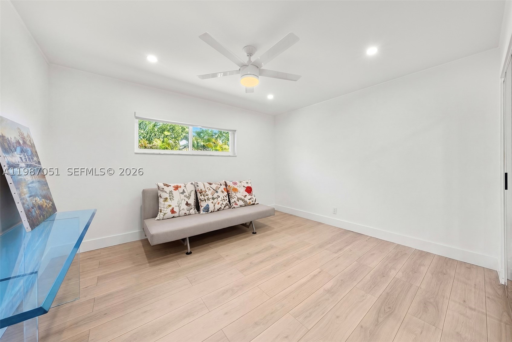 424 Alamanda Dr, Hallandale Beach FL 33009