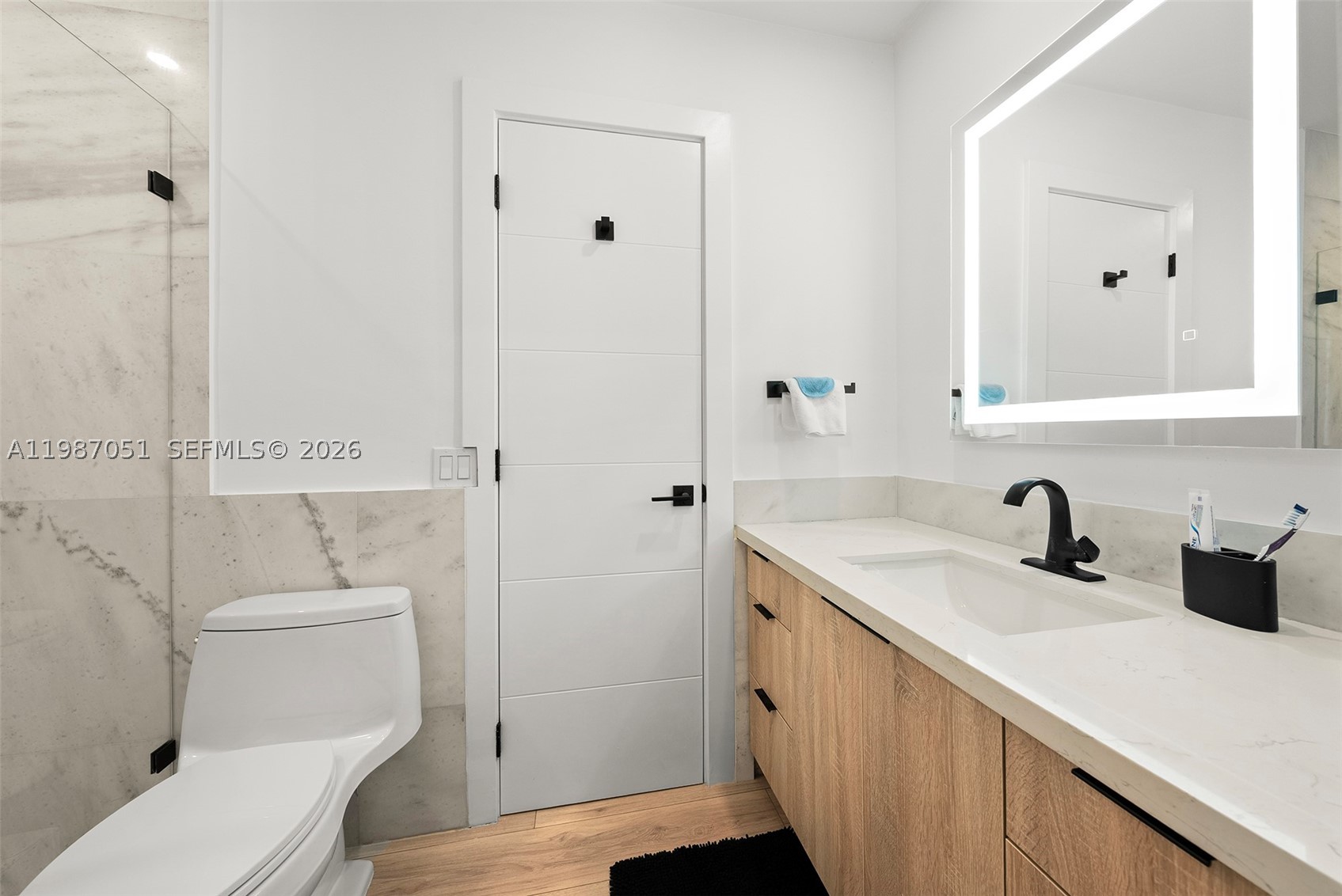 424 Alamanda Dr, Hallandale Beach FL 33009