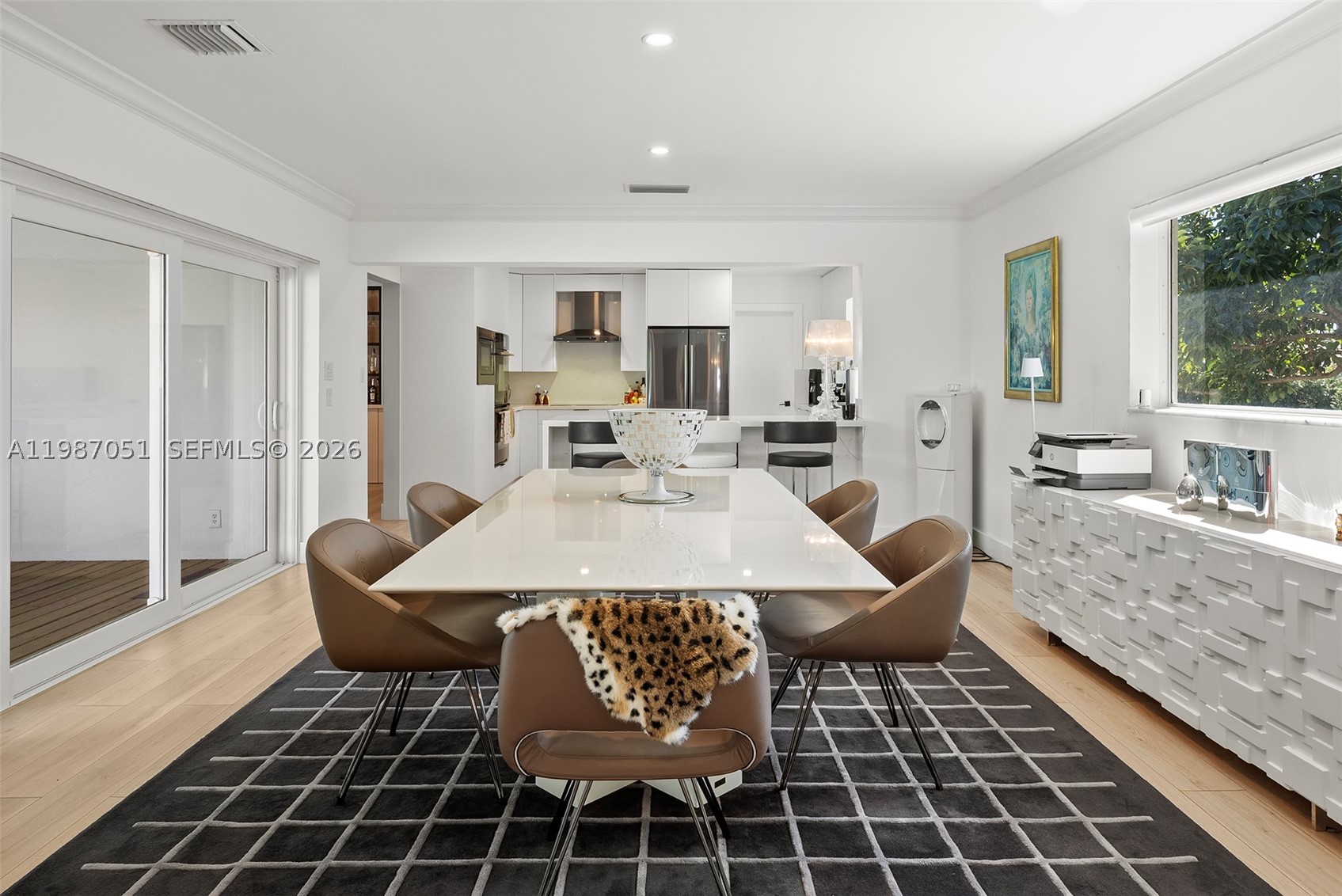 424 Alamanda Dr, Hallandale Beach FL 33009