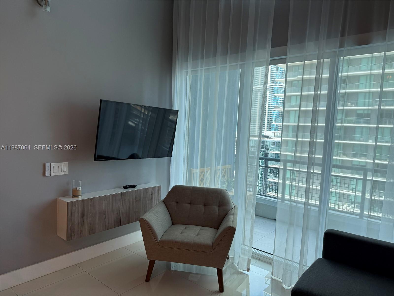 60 SW 13th St #2218, Miami FL 33130