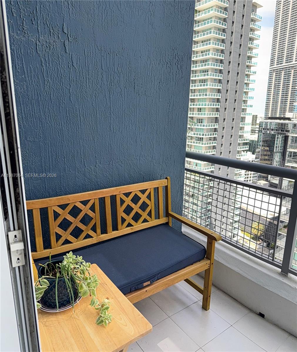 60 SW 13th St #2218, Miami FL 33130